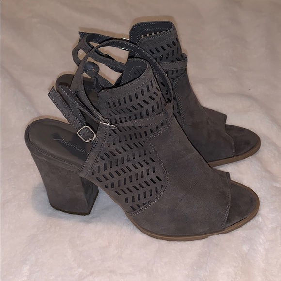 American Eagle Grey Wedges - Picture 2 of 2